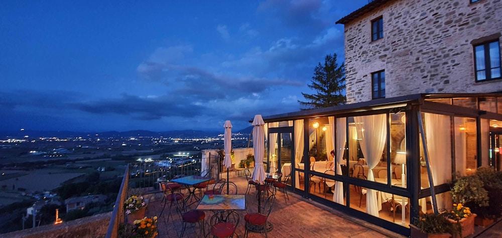Relais La Corte Di Bettona Εξωτερικό φωτογραφία