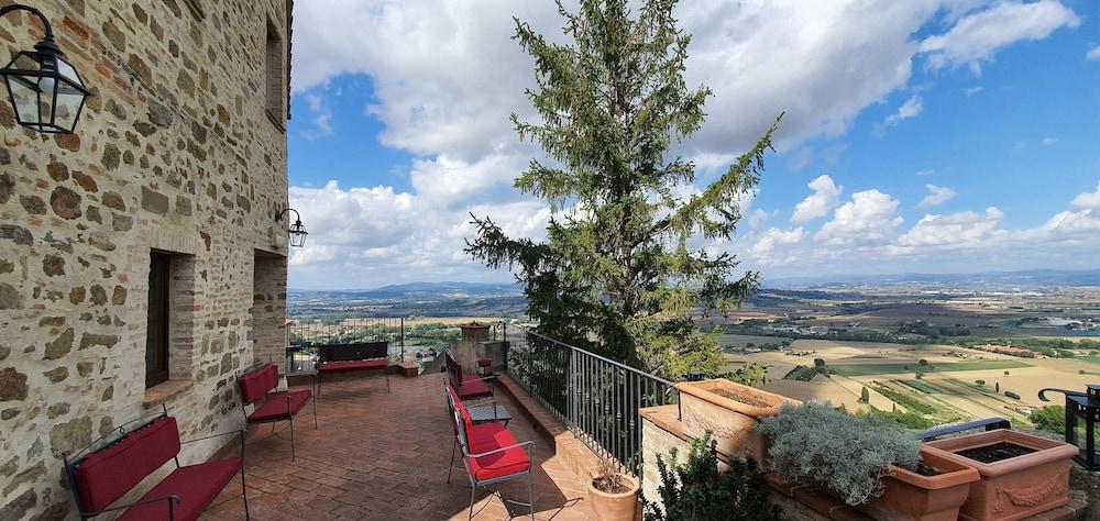 Relais La Corte Di Bettona Εξωτερικό φωτογραφία